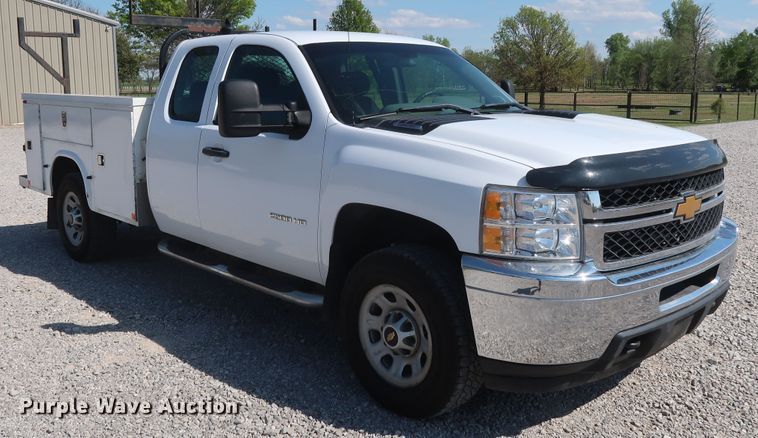 image for item GS9890 2013 Chevrolet Silverado 2500HD  Ext. Cab utility bed pickup truck