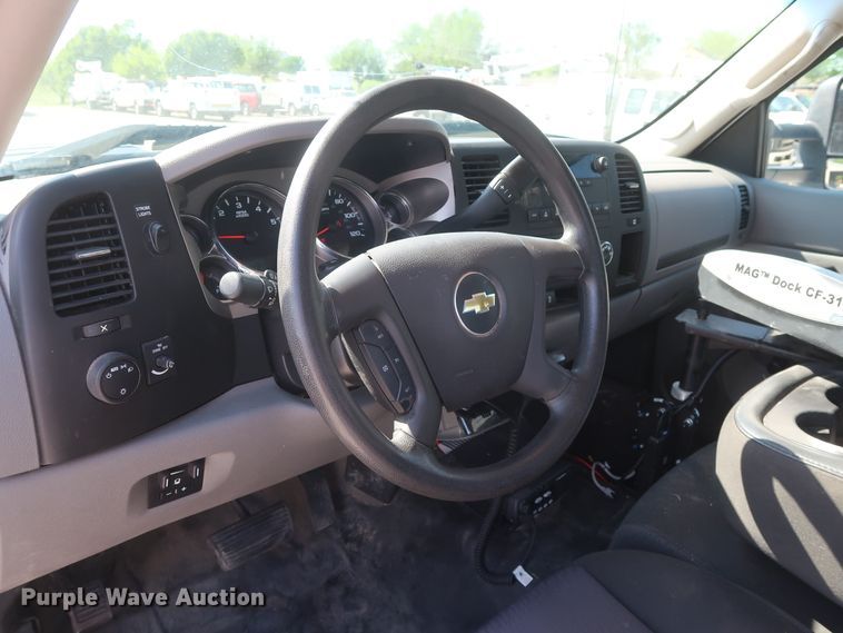 image for item GS9890 2013 Chevrolet Silverado 2500HD  Ext. Cab utility bed pickup truck