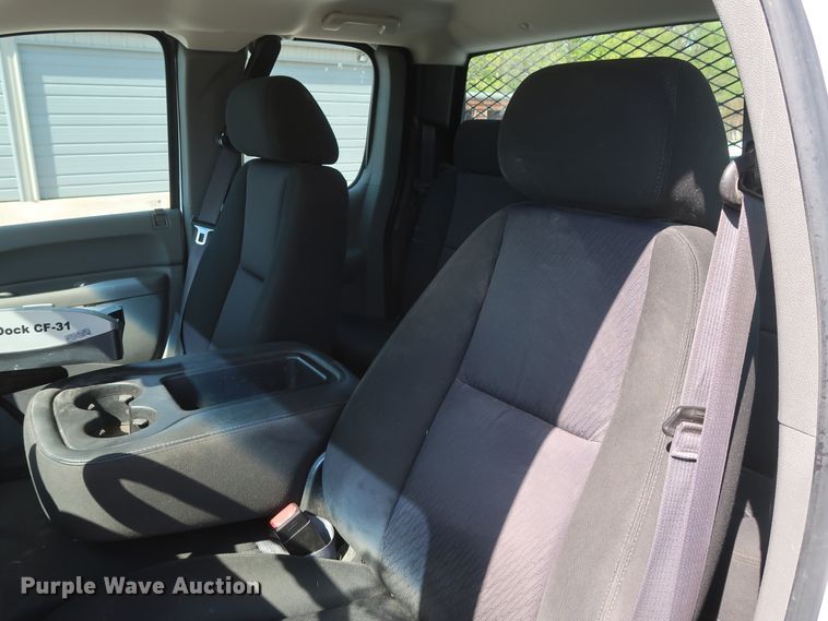 image for item GS9890 2013 Chevrolet Silverado 2500HD  Ext. Cab utility bed pickup truck