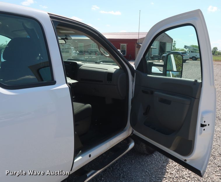 image for item GS9890 2013 Chevrolet Silverado 2500HD  Ext. Cab utility bed pickup truck