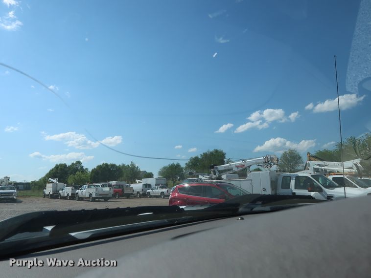 image for item GS9890 2013 Chevrolet Silverado 2500HD  Ext. Cab utility bed pickup truck