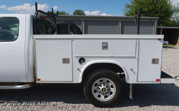 image for item GS9890 2013 Chevrolet Silverado 2500HD  Ext. Cab utility bed pickup truck