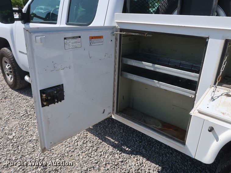 image for item GS9890 2013 Chevrolet Silverado 2500HD  Ext. Cab utility bed pickup truck