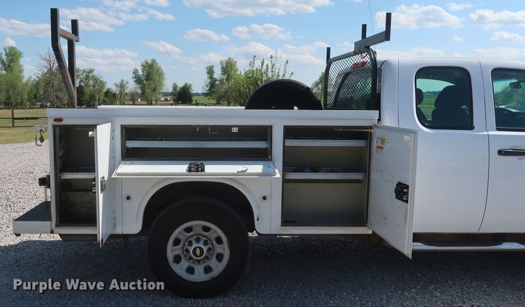 image for item GS9890 2013 Chevrolet Silverado 2500HD  Ext. Cab utility bed pickup truck