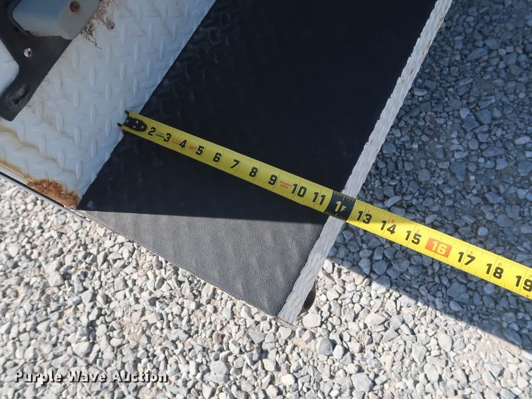 image for item GS9890 2013 Chevrolet Silverado 2500HD  Ext. Cab utility bed pickup truck