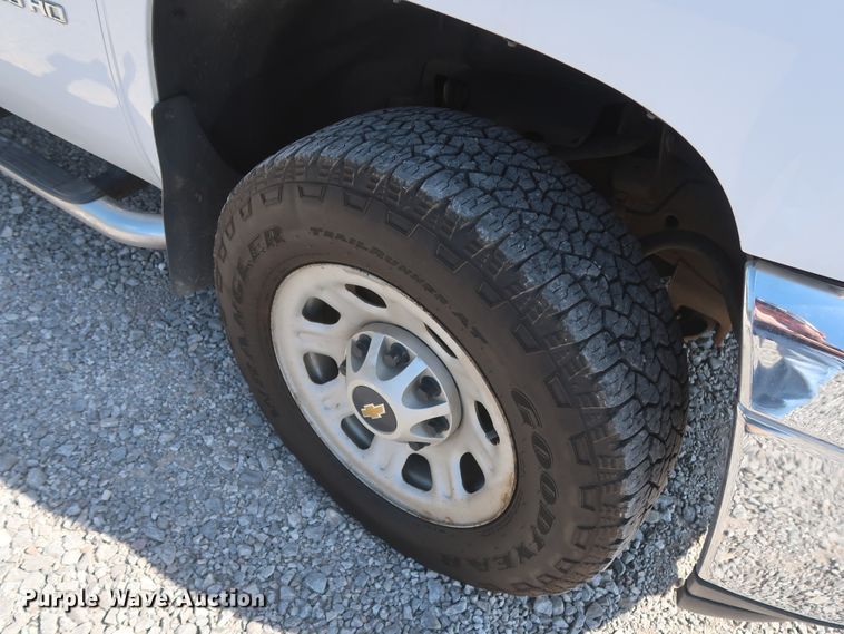 image for item GS9890 2013 Chevrolet Silverado 2500HD  Ext. Cab utility bed pickup truck