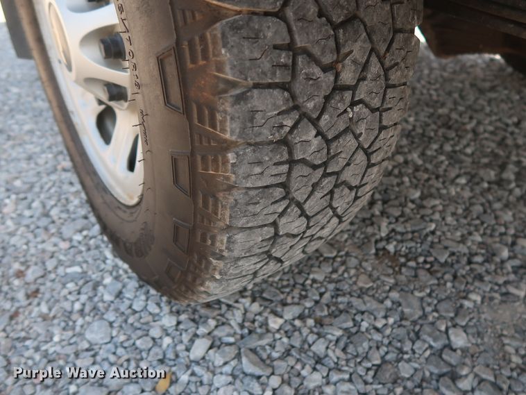 image for item GS9890 2013 Chevrolet Silverado 2500HD  Ext. Cab utility bed pickup truck