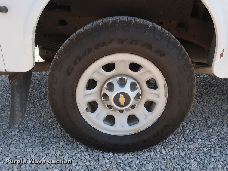 image for item GS9890 2013 Chevrolet Silverado 2500HD  Ext. Cab utility bed pickup truck