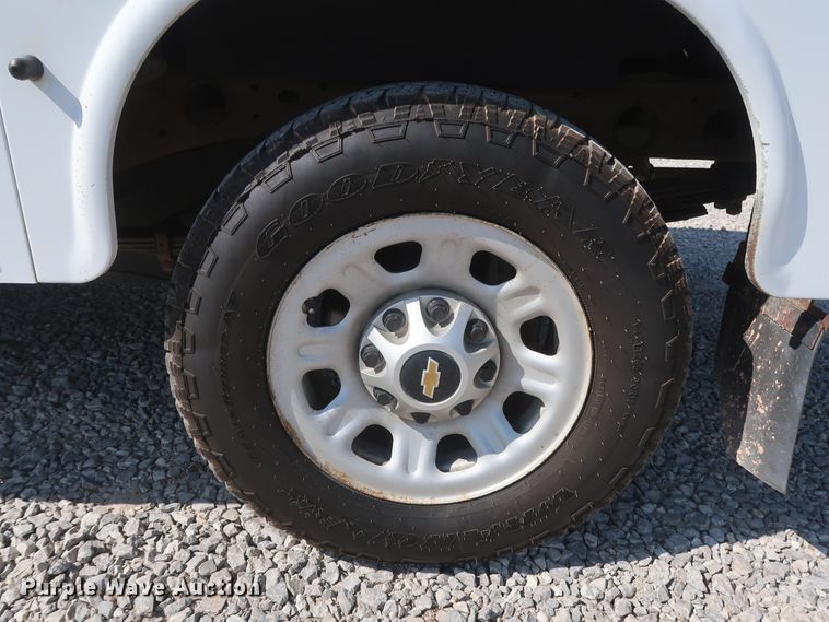 image for item GS9890 2013 Chevrolet Silverado 2500HD  Ext. Cab utility bed pickup truck