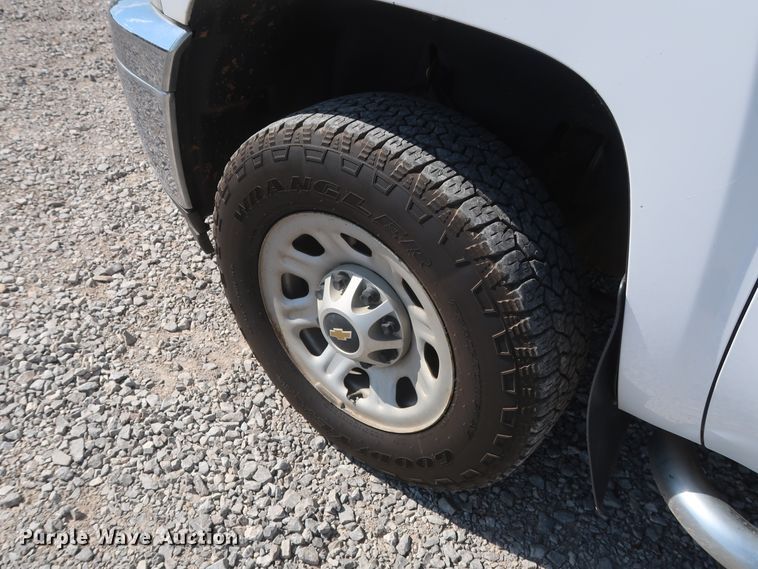 image for item GS9890 2013 Chevrolet Silverado 2500HD  Ext. Cab utility bed pickup truck