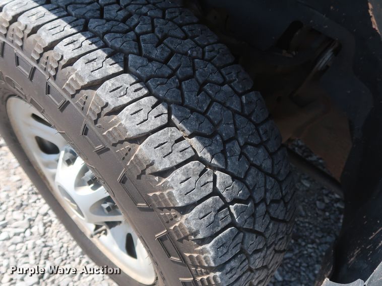 image for item GS9890 2013 Chevrolet Silverado 2500HD  Ext. Cab utility bed pickup truck