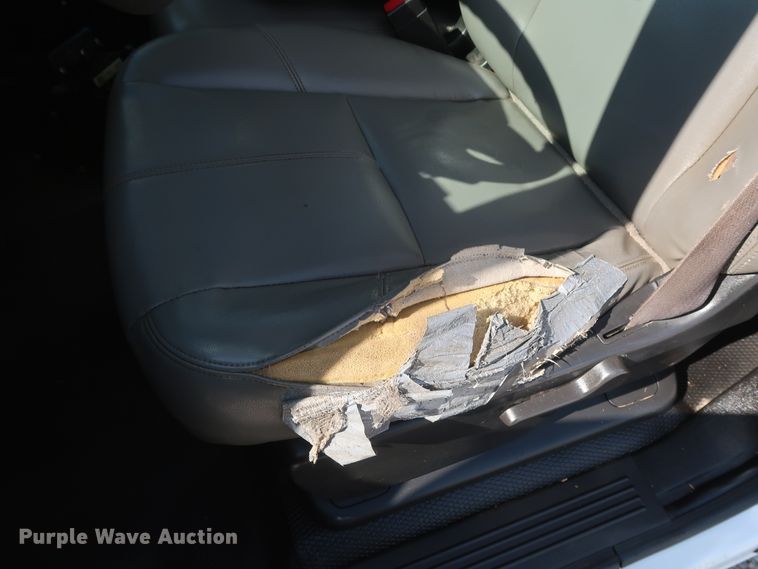 image for item GS9891 2009 Chevrolet Silverado 3500HD  utility bed pickup truck