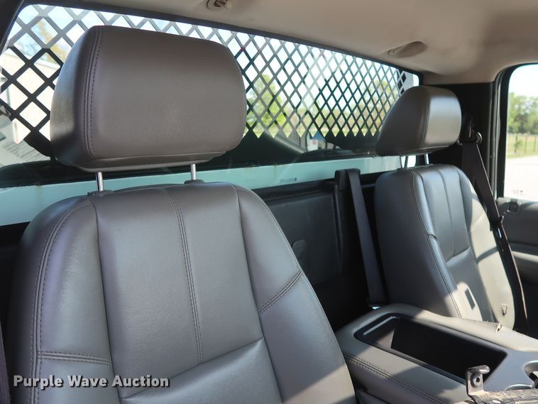 image for item GS9891 2009 Chevrolet Silverado 3500HD  utility bed pickup truck