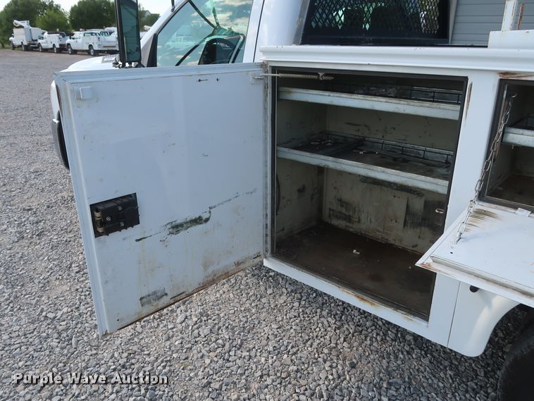 image for item GS9891 2009 Chevrolet Silverado 3500HD  utility bed pickup truck