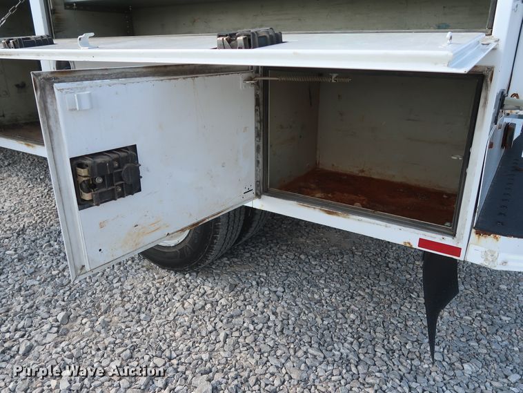 image for item GS9891 2009 Chevrolet Silverado 3500HD  utility bed pickup truck