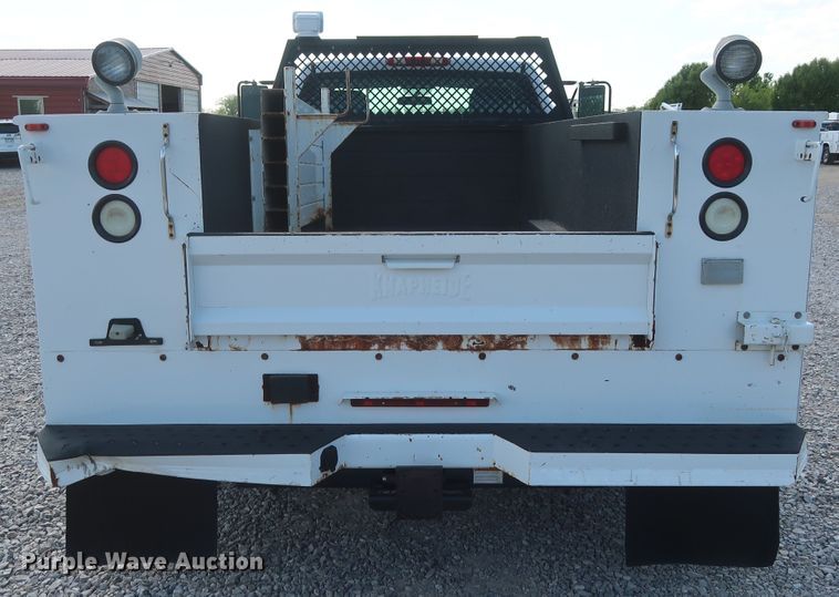 image for item GS9891 2009 Chevrolet Silverado 3500HD  utility bed pickup truck