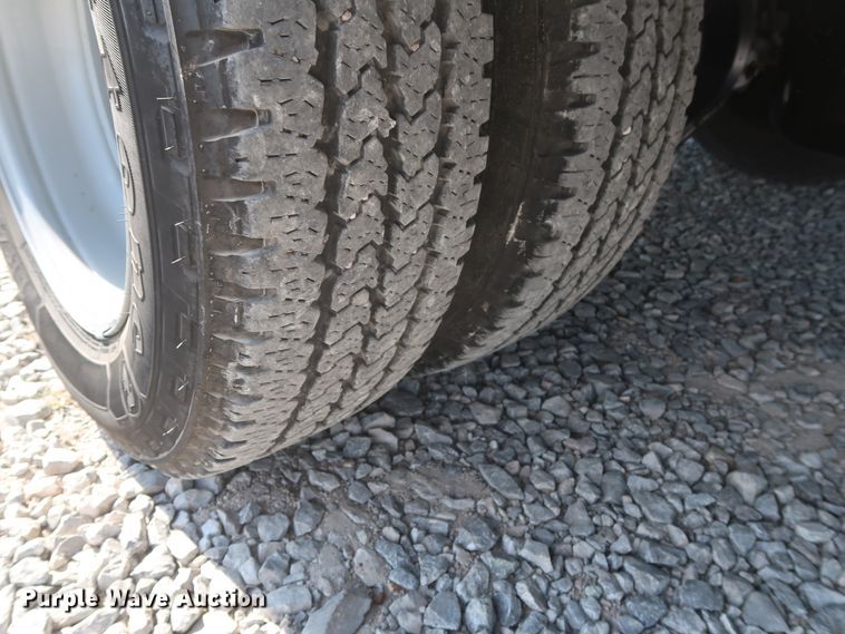 image for item GS9891 2009 Chevrolet Silverado 3500HD  utility bed pickup truck