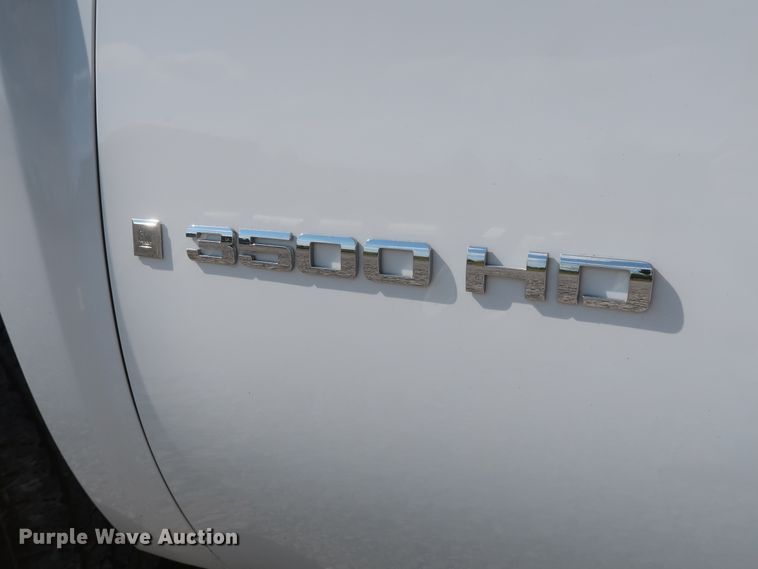 image for item GS9891 2009 Chevrolet Silverado 3500HD  utility bed pickup truck