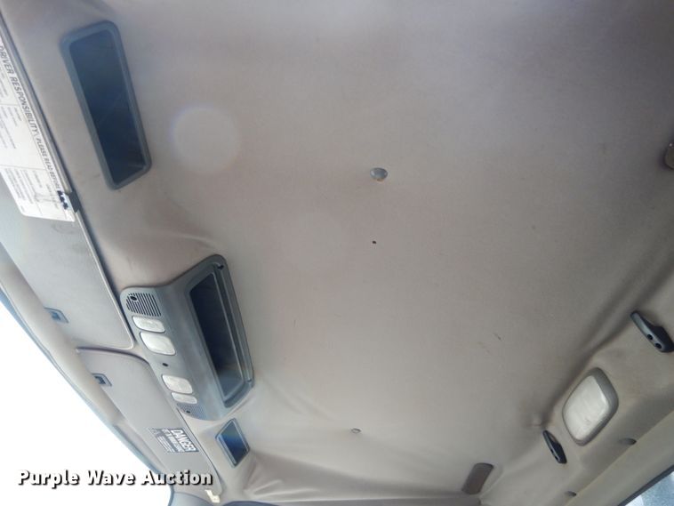 image for item GU9969 2005 Freightliner Business Class M2 flatbed truck