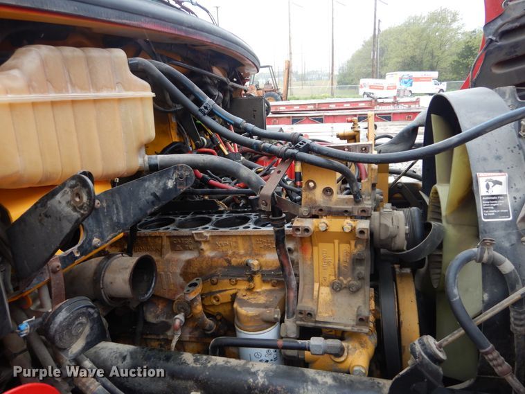 image for item GU9969 2005 Freightliner Business Class M2 flatbed truck