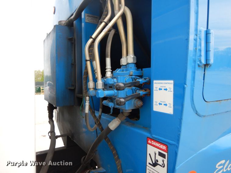 image for item GU9970 2008 Sterling Acterra refuse truck