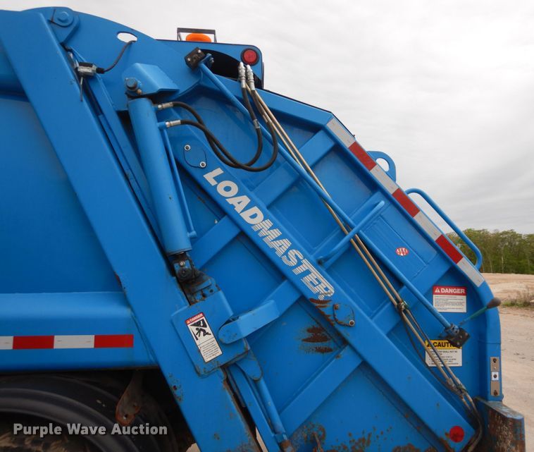 image for item GU9970 2008 Sterling Acterra refuse truck