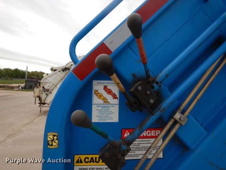 image for item GU9970 2008 Sterling Acterra refuse truck