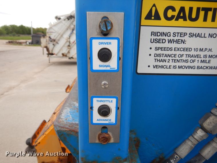 image for item GU9970 2008 Sterling Acterra refuse truck