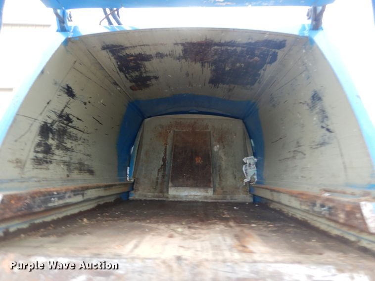 image for item GU9970 2008 Sterling Acterra refuse truck