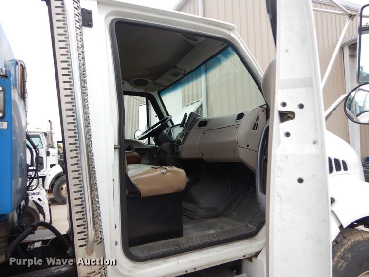 image for item GU9970 2008 Sterling Acterra refuse truck