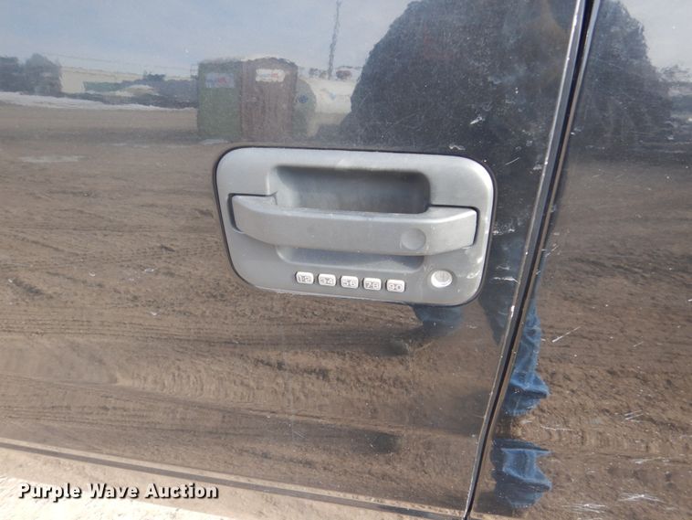 image for item GW9519 2013 Ford F150 XLT  SuperCab pickup truck