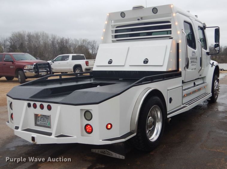 image for item GW9797 2007 Freightliner Business Class M2 106 Crew Cab flatbed truck