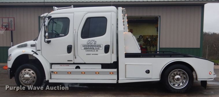 image for item GW9797 2007 Freightliner Business Class M2 106 Crew Cab flatbed truck