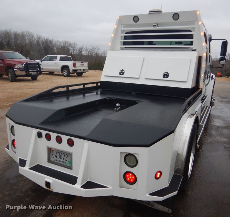 image for item GW9797 2007 Freightliner Business Class M2 106 Crew Cab flatbed truck