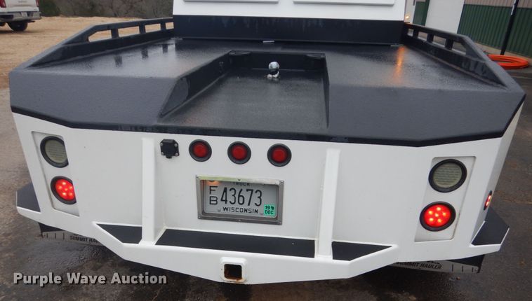 image for item GW9797 2007 Freightliner Business Class M2 106 Crew Cab flatbed truck