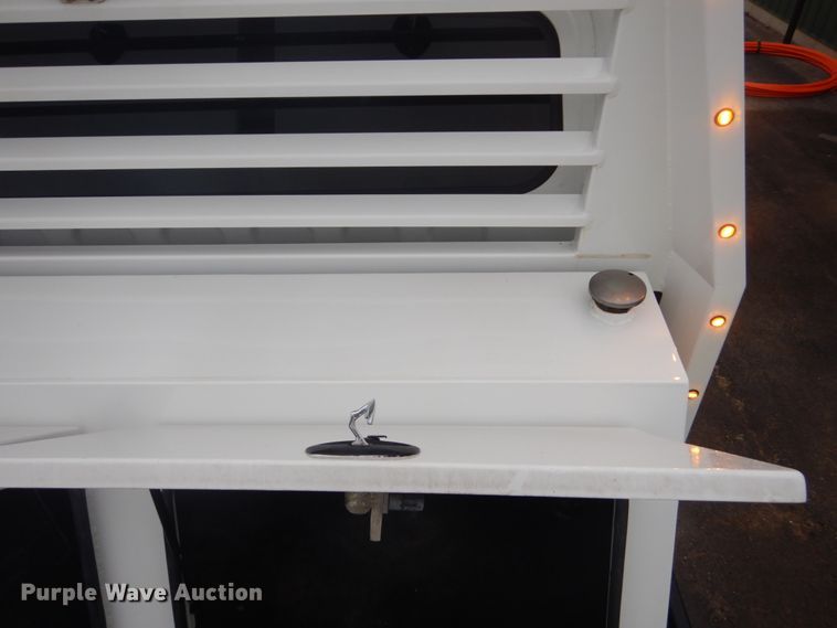 image for item GW9797 2007 Freightliner Business Class M2 106 Crew Cab flatbed truck