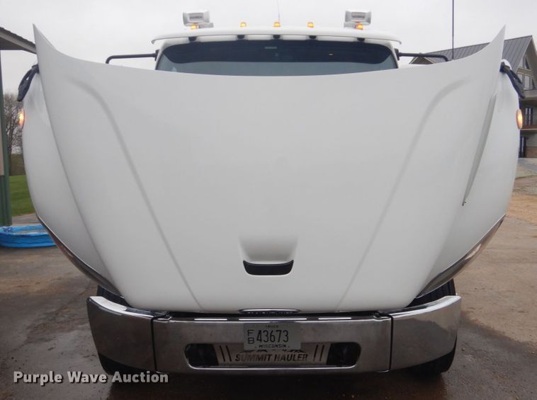 image for item GW9797 2007 Freightliner Business Class M2 106 Crew Cab flatbed truck