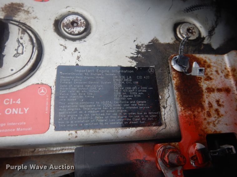 image for item GW9797 2007 Freightliner Business Class M2 106 Crew Cab flatbed truck