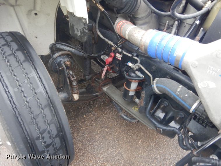 image for item GW9797 2007 Freightliner Business Class M2 106 Crew Cab flatbed truck