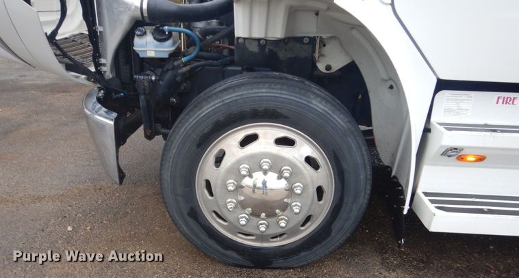 image for item GW9797 2007 Freightliner Business Class M2 106 Crew Cab flatbed truck