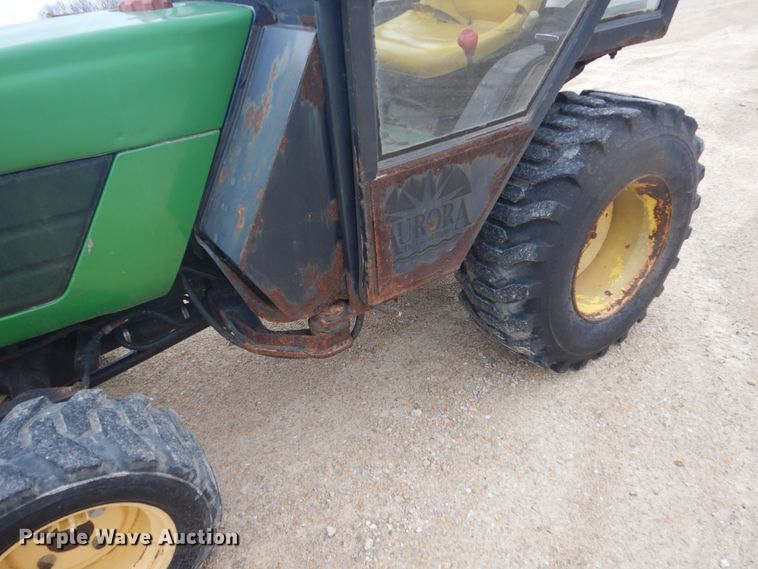 image for item GW9802 John Deere 4100 MFWD tractor