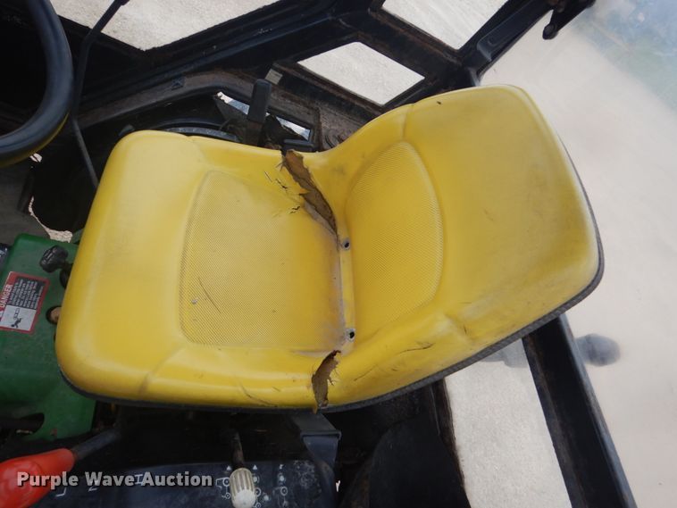 image for item GW9802 John Deere 4100 MFWD tractor