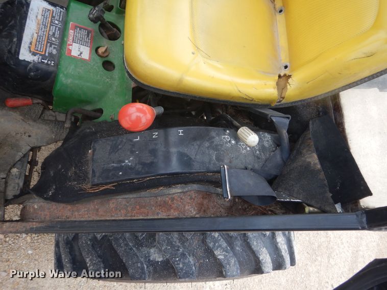 image for item GW9802 John Deere 4100 MFWD tractor