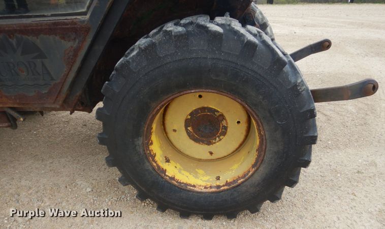 image for item GW9802 John Deere 4100 MFWD tractor