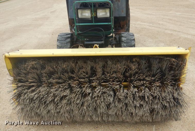 image for item GW9802 John Deere 4100 MFWD tractor