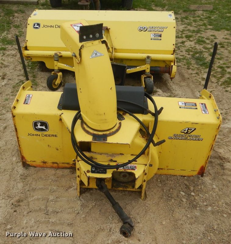 image for item GW9802 John Deere 4100 MFWD tractor