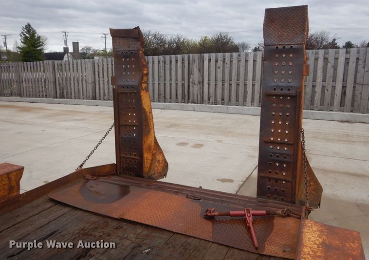 image for item GW9807 1997 Belshe T1 equipment trailer