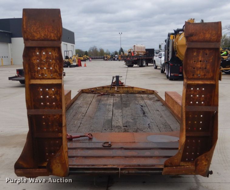 image for item GW9807 1997 Belshe T1 equipment trailer