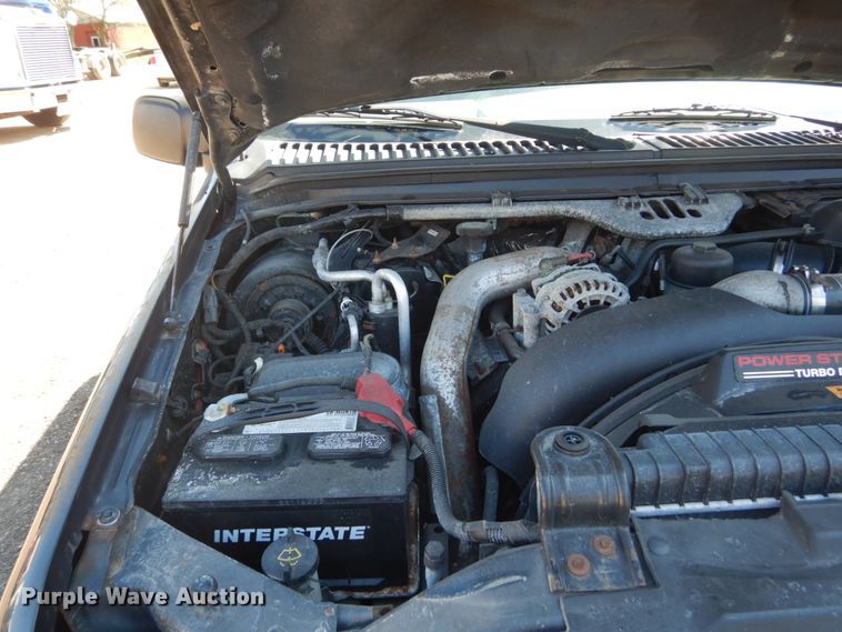 image for item GW9812 2004 Ford F350 Super Duty  SuperCab pickup truck cab and chassis