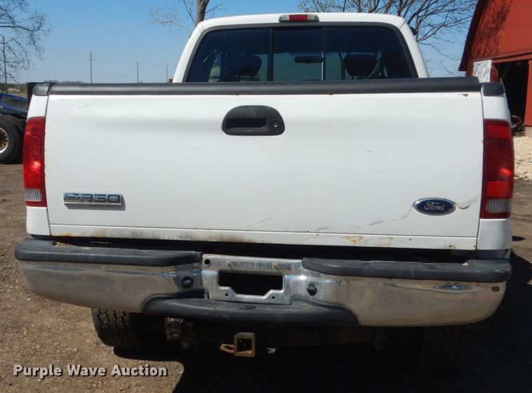 image for item GW9813 2005 Ford F350 Super Duty  SuperCab pickup truck